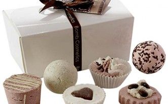 Bomb Cosmetics Badepralinen Geschenkset Chocolate Bath